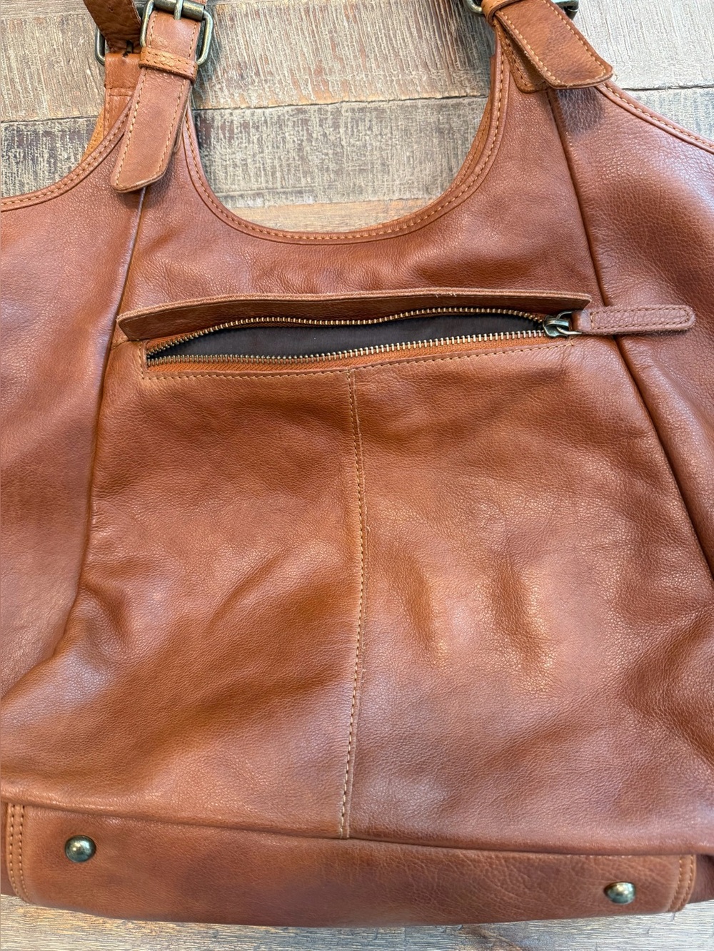 Vilenca Holland Leather Hobo Shoulder Bag - Picture 9 of 14